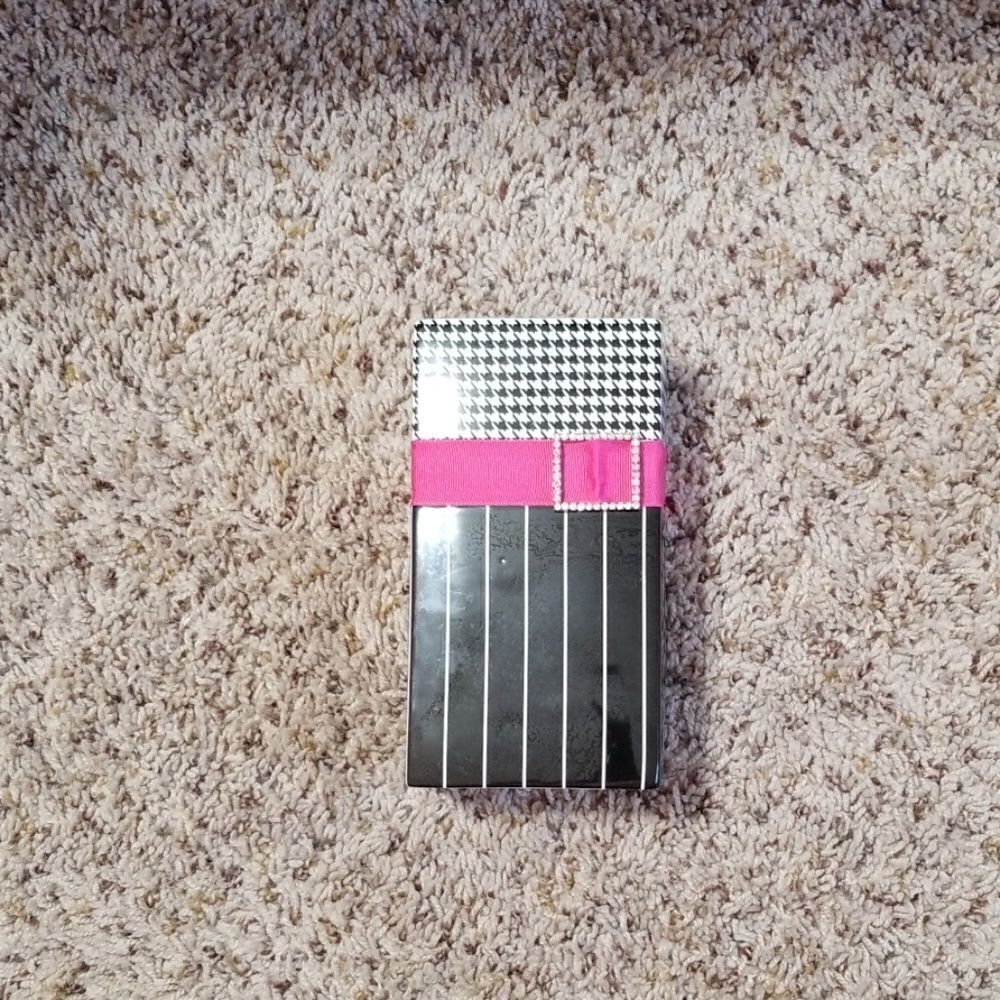 Hallmark Holder 